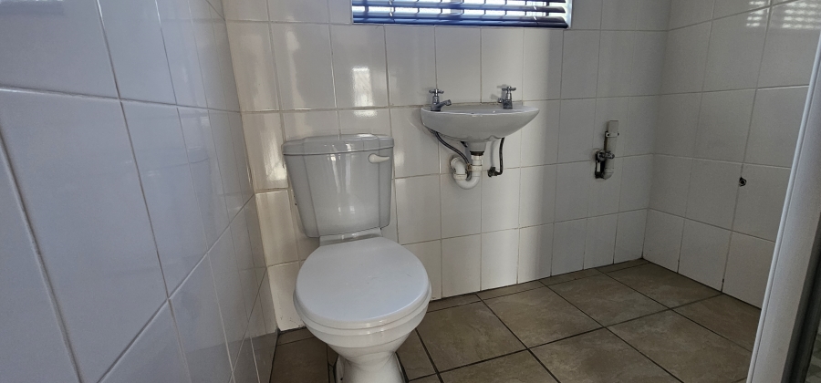 2 Bedroom Property for Sale in Hartebeesfontein Western Cape